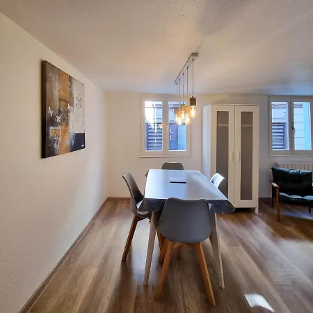 Travel Homes - Newgate 1, Elegant, Heart Of